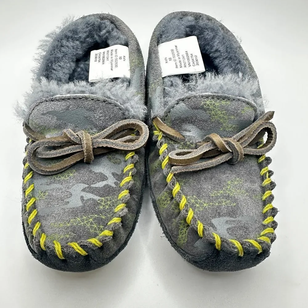 NWOT LL Bean Kids Wicked Good Gray Suede Shearling Moccasins Slippers, Size 10